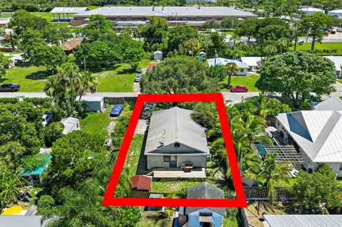 1021 SE Hall, Stuart, FL 34996