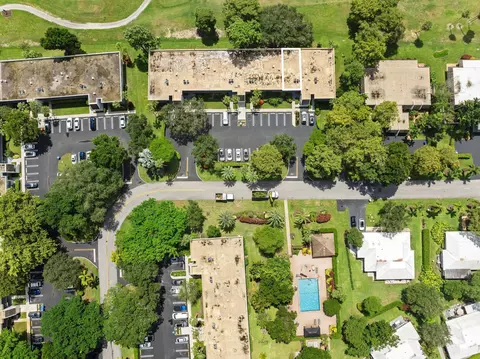 800 E Cypress Ln #201, Pompano Beach, FL 33069