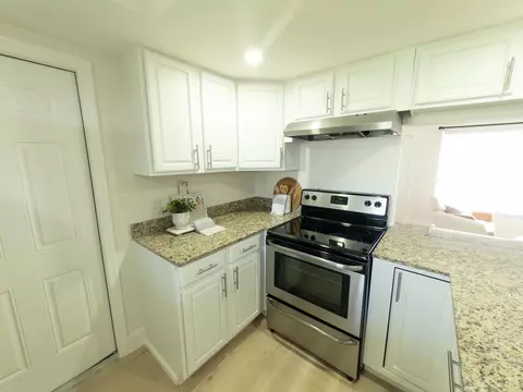 1004 SW 3rd Ave, Boynton Beach, FL 33426