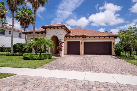 172 Manor Cir, Jupiter, FL 33458