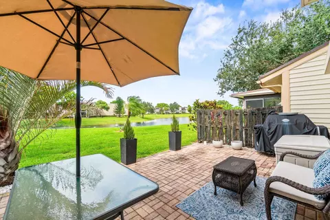 2738 Casa Way, Delray Beach, FL 33445