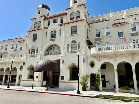 235 Sunrise Ave Apt Unit UNIT 2008, Palm Beach, FL 33480