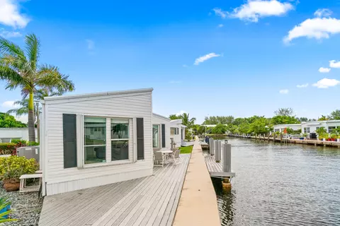 207 Mallard Dr #U, Briny Breezes, FL 33435