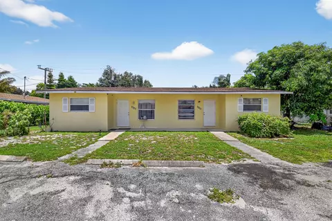 3225 Mcsherry Dr, Lake Worth, FL 33461
