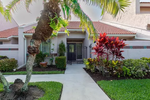 3303 SE Sandpiper Cir, Port Saint Lucie, FL 34952
