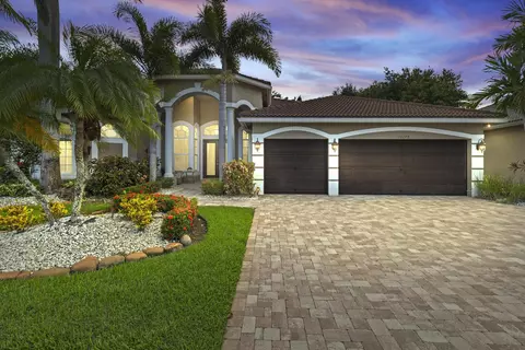 10248 Oak Meadow Ln, Lake Worth, FL 33449