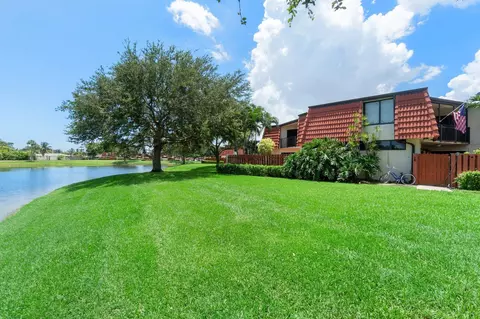 3765 Victoria Dr, West Palm Beach, FL 33406