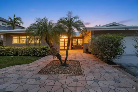 1711 W Terra Mar Dr, Pompano Beach, FL 33062