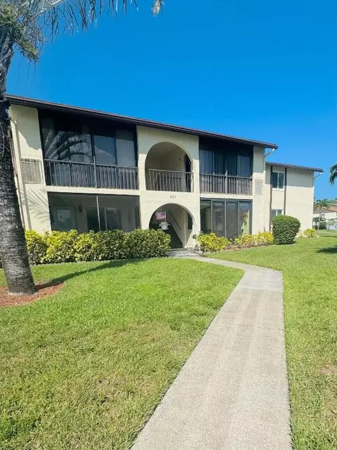 3560 Pine Tree #D-2, Greenacres, FL 33463