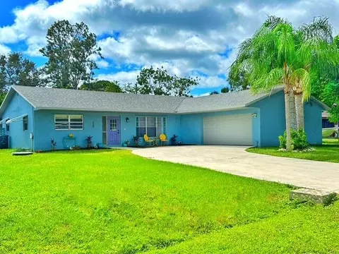 318 SE Bayview Ter, Port Saint Lucie, FL 34983