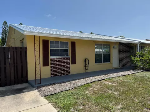 2290 NE Rustic Way, Jensen Beach, FL 34957