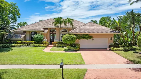 4885 Regency Ct, Boca Raton, FL 33434