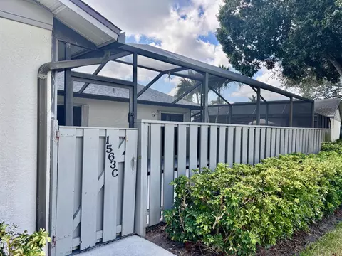 1563 Pheasant Walk #C, Fort Pierce, FL 34950