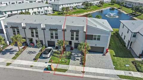 5646 Enclave Dr, Mangonia Park, FL 33407