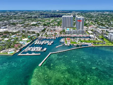 220 Lake Shore Dr #N-2103, Lake Park, FL 33403
