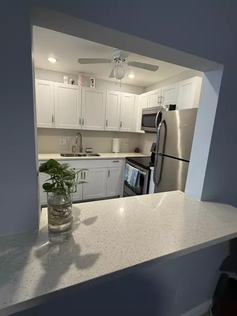 200 Village Green Cir E #K218, Palm Springs, FL 33461