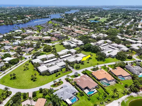 3 SE Turtle Creek Dr #E, Tequesta, FL 33469