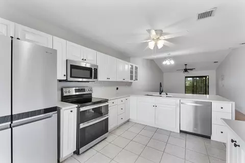 2640 Gately Dr W #505, West Palm Beach, FL 33415