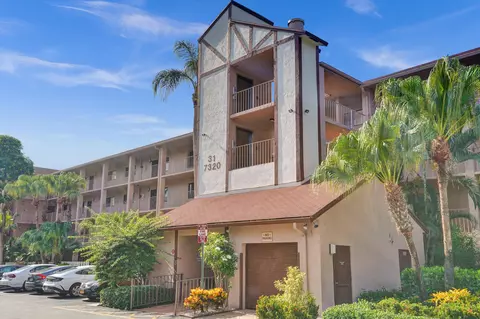 7320 Amberly Ln #406, Delray Beach, FL 33446
