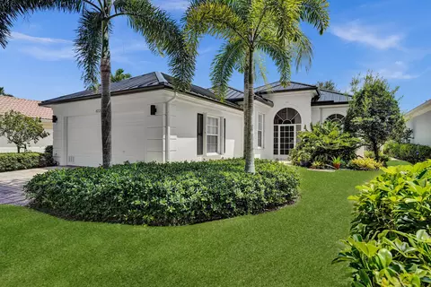 8228 Rosalie Ln, Wellington, FL 33414