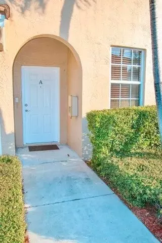 116 Lighthouse Cir #A, Tequesta, FL 33469