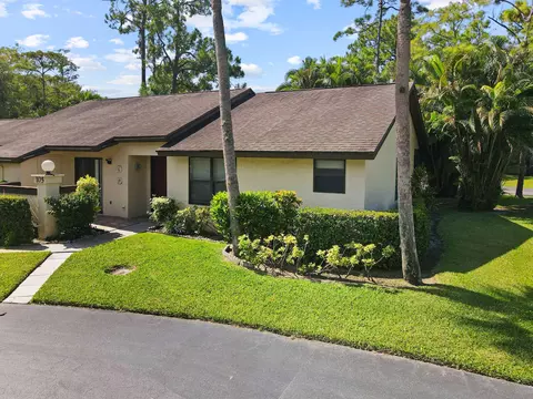 105 Rose Bay Ct, Royal Palm Beach, FL 33411