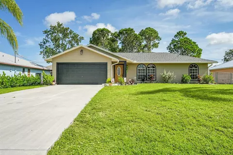 1817 SW Whipple Ave, Port Saint Lucie, FL 34953