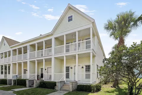 3322 Monterey Square Ln #104, Fort Pierce, FL 34982