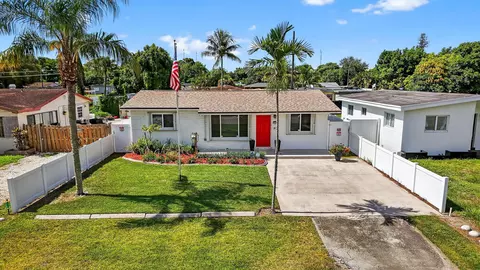6360 Plunkett St, Hollywood, FL 33023