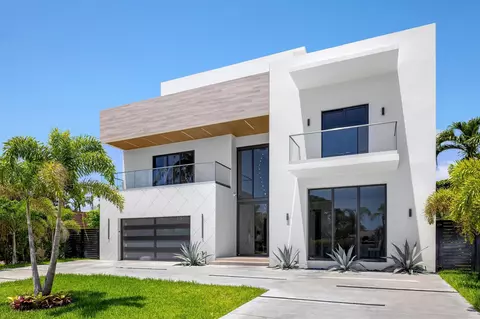 501 NE Spanish Ct, Boca Raton, FL 33432