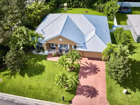 4705 Stephanie Ln SW, Vero Beach, FL 32968
