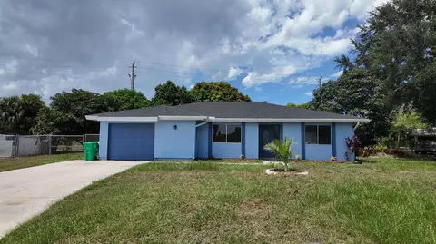 1317 SElyton Ct, Port Saint Lucie, FL 34952