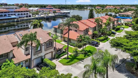 6806 Via Regina, Boca Raton, FL 33433