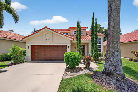 5565 American Cir, Delray Beach, FL 33484
