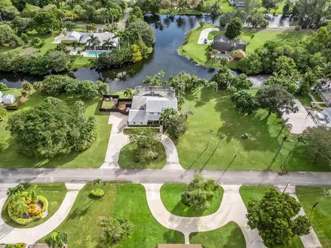 864 Whippoorwill, West Palm Beach, FL 33411