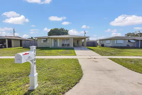 2609 Lakehaven Rd, West Palm Beach, FL 33415