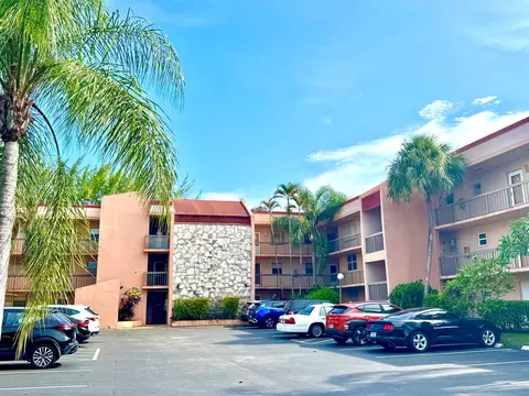 3040 Holiday Springs Blvd #106, Margate, FL 33063