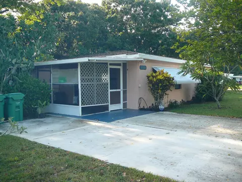 2101 S 33rd St, Fort Pierce, FL 34947