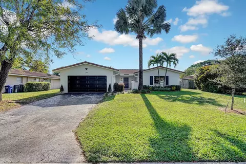 2960 NW 87th Ter, Coral Springs, FL 33065