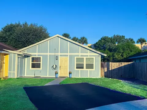 8715 Satalite Ter, West Palm Beach, FL 33403