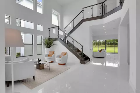 8115 Laurel Fls, Boca Raton, FL 33496