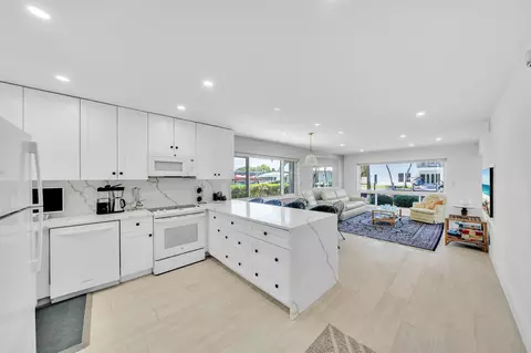 711 NE Harbour #3010, Boca Raton, FL 33431