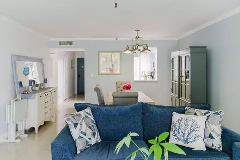 4550 NW 18th Ave #208, Pompano Beach, FL 33064