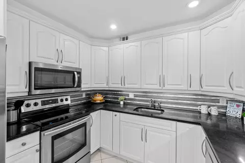 4013 Yarmouth A, Boca Raton, FL 33434