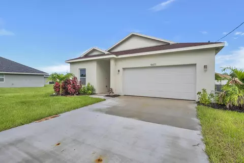 5471 NW Model Ct, Port Saint Lucie, FL 34986