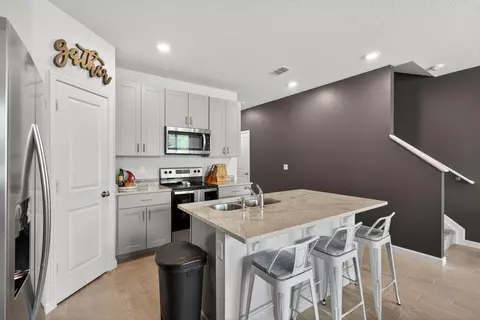 Kitchen - 3942 SE Caladium Ct, Stuart, FL 34997 photo 3 of 4