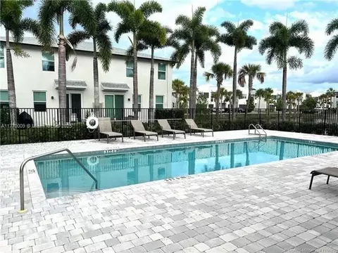 Exterior - 3942 SE Caladium Ct, Stuart, FL 34997 photo 6 of 6