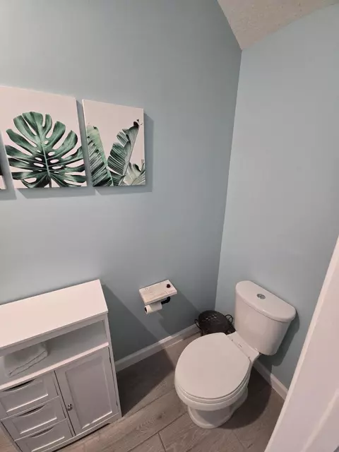 Bath - 3942 SE Caladium Ct, Stuart, FL 34997 photo 2 of 6