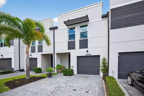 Exterior - 3942 SE Caladium Ct, Stuart, FL 34997 photo 1 of 6