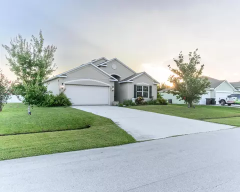 1822 SW Hampshire Ln, Port Saint Lucie, FL 34953